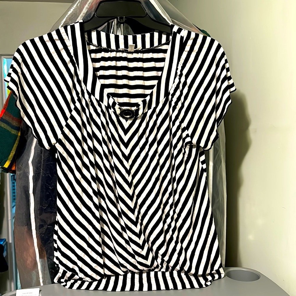 Spense Women’s Black and a white striped Top